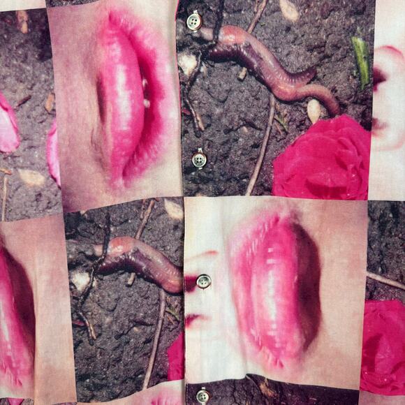 Pleasures Men's Wormy Lips Short Sleeve Button Down Shirt NWT Size Large - Picture 3 of 8